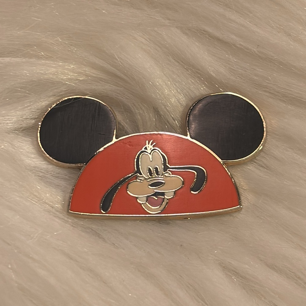 Disney Goofy Hat 2008 Trading Pin Le
